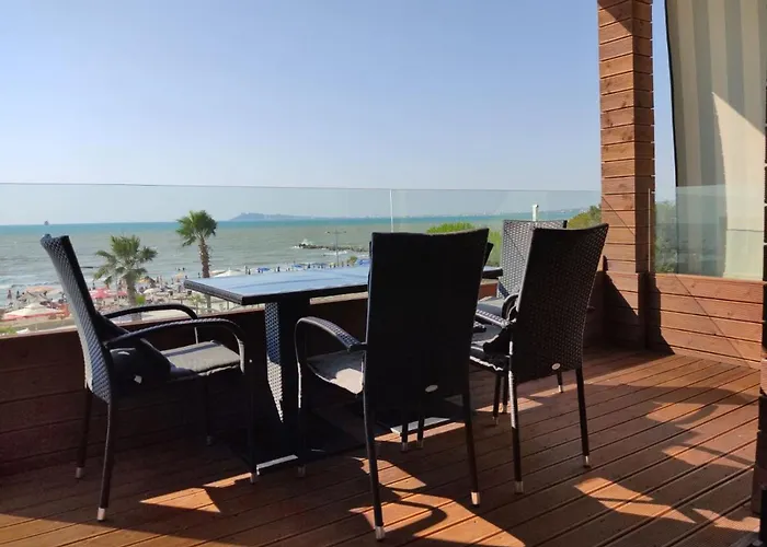 Luxury Beach Apartment In Qerret